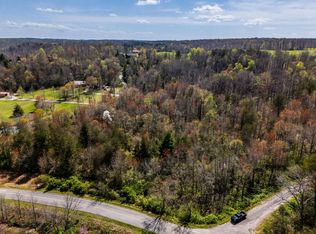 2 Clear Creek Rd, Crossville, TN 38571