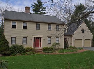 11 Teaberry Ln, Amherst, MA 01002