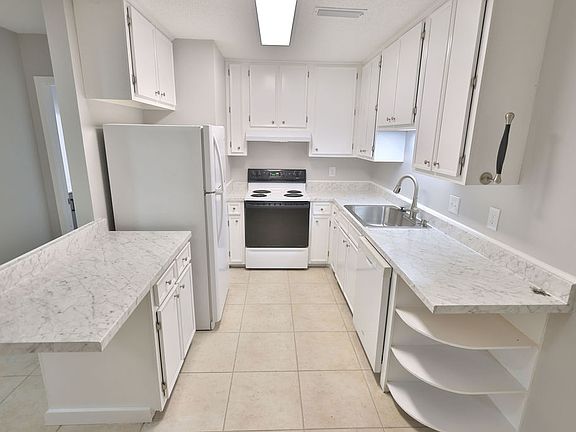 5th image of 213 4th St #B