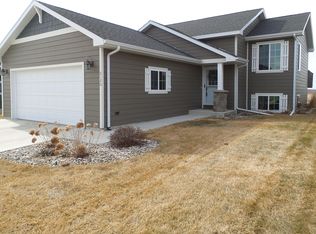 2126 Rio Grand Ave, Brookings, SD 57006