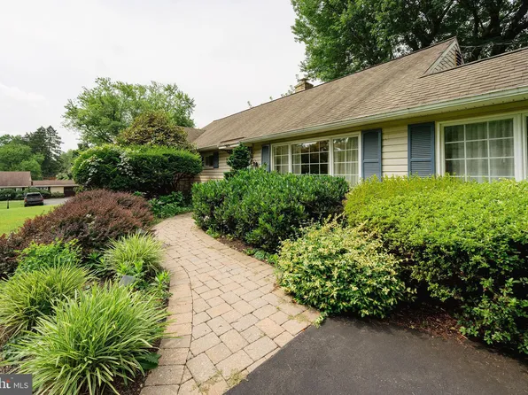 800 Susquehanna Rd, Jenkintown, PA 19046