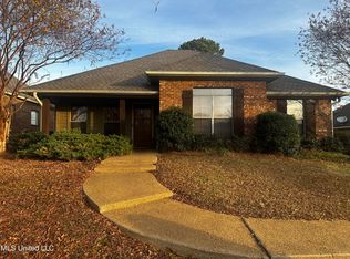415 Springhill Xing, Brandon, MS 39047