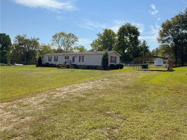 421 Wil O Pat Rd, Reidsville, NC 27320