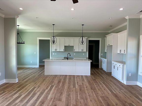3rd image of 100 Hummingbird Way