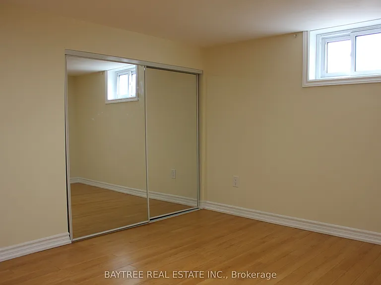 226 Beechy Dr #LOWER — Photo 18