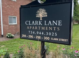 296 Clark St APT 2, Saline, MI 48176