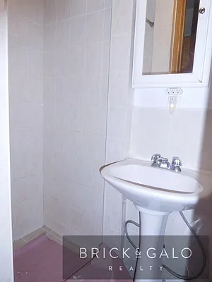 Rented by BRICK & GALO REALTY CORP | media 25