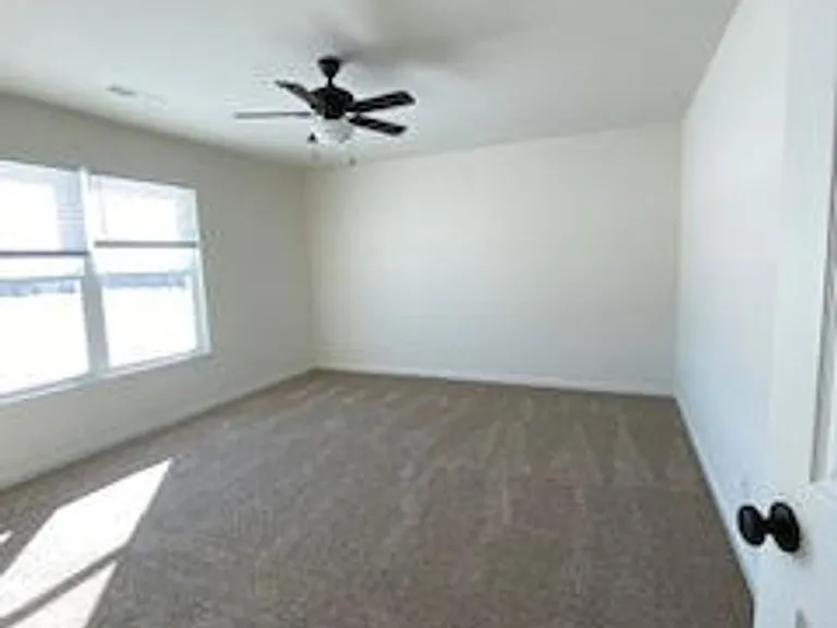 Quail Run Apartments and Townhomes — Photo 14