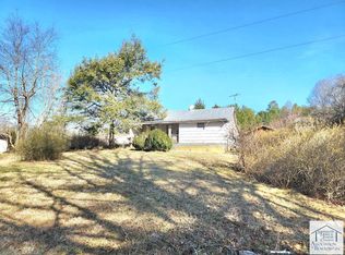 24 Robertson Dr, Stuart, VA
