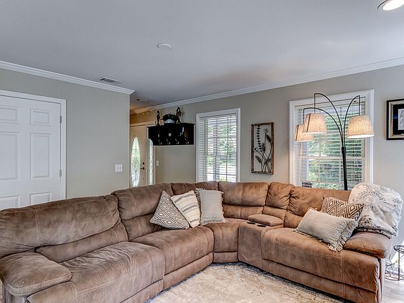 4th image of 103 Pine Loop Dr