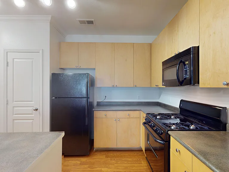 Sullivan Place — Photo 104