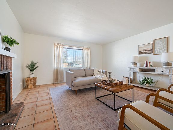 2nd image of 420 S Country Club Rd