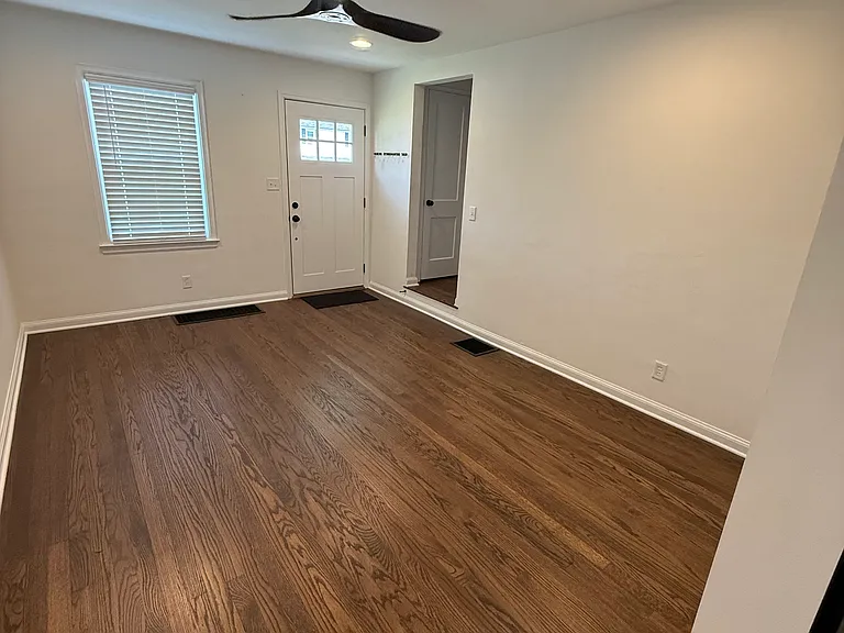 1201-1211 Colonial Dr — Photo 3