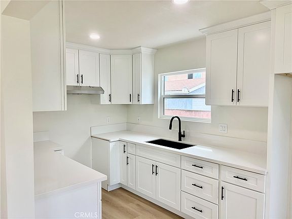 5th image of 6308 Albany St
