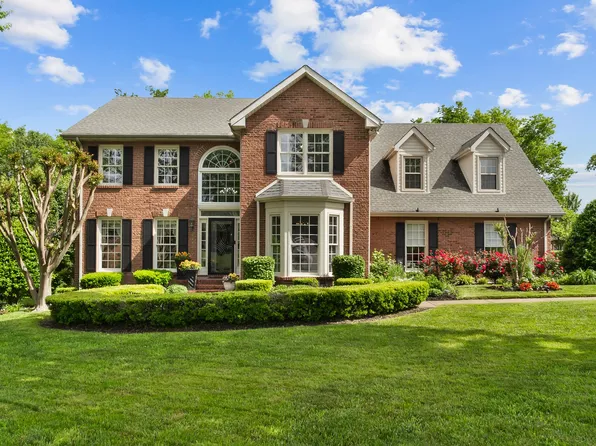 2587 Hedgerow Ln, Clarksville, TN 37043