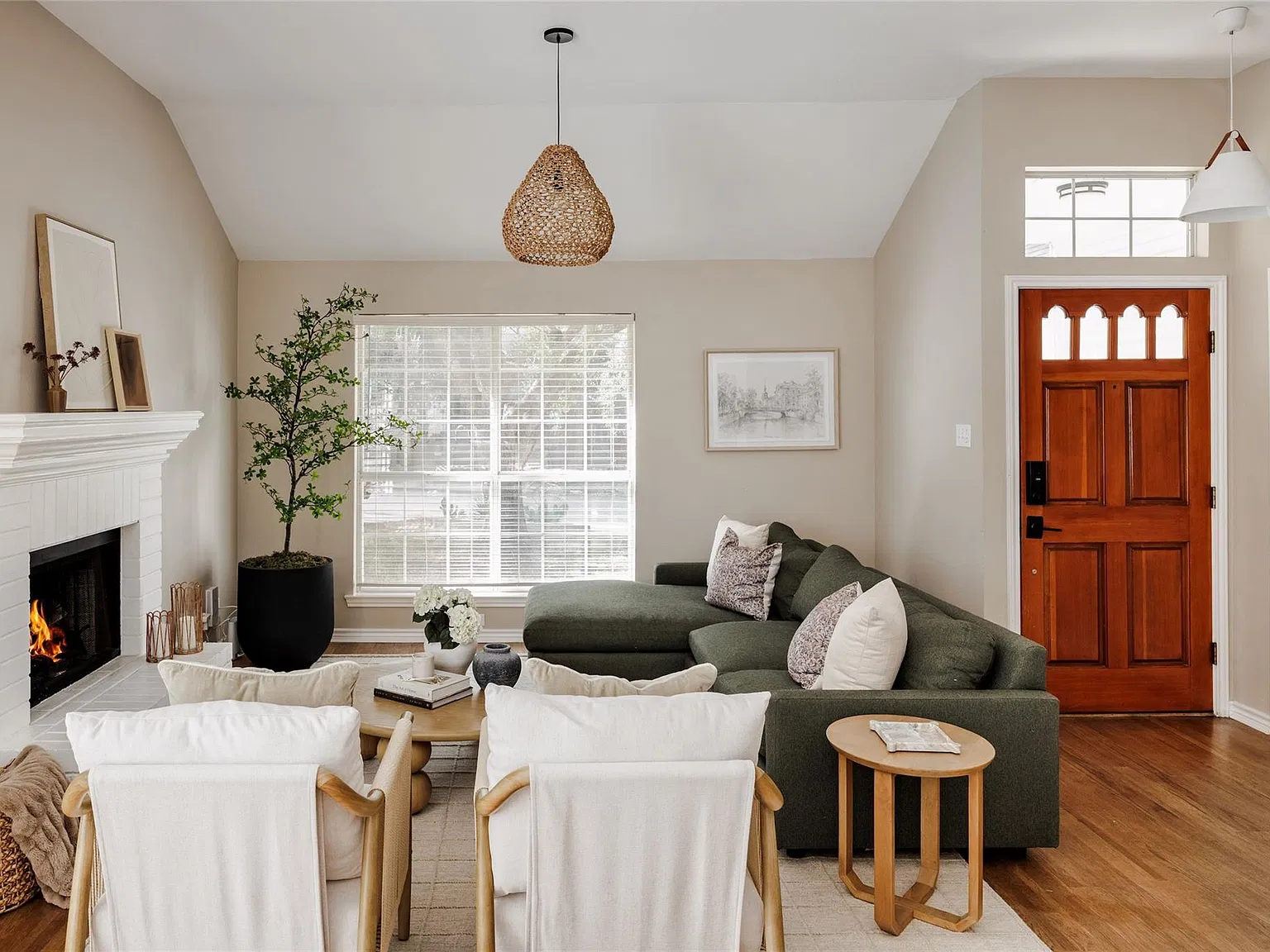 3 bed, 2.0 bath, 1457 sqft, $2,800 — Photo 4