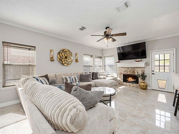 4th image of 414 Welford Ln
