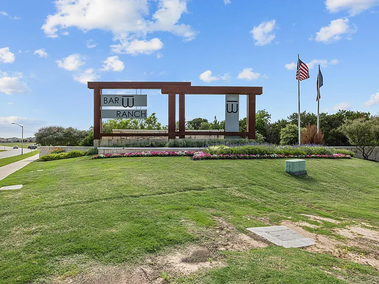 2145 Stampede Dr — Photo 33