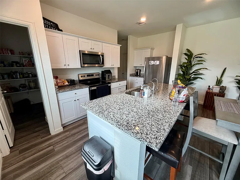 5915 Grantgrala Dr — Photo 10