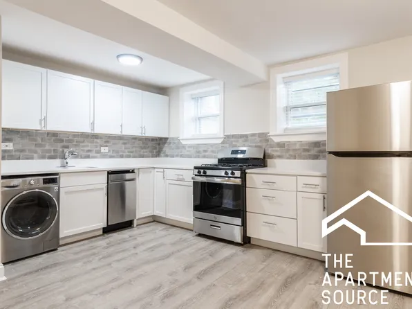 856 W George St, Chicago, IL 60657