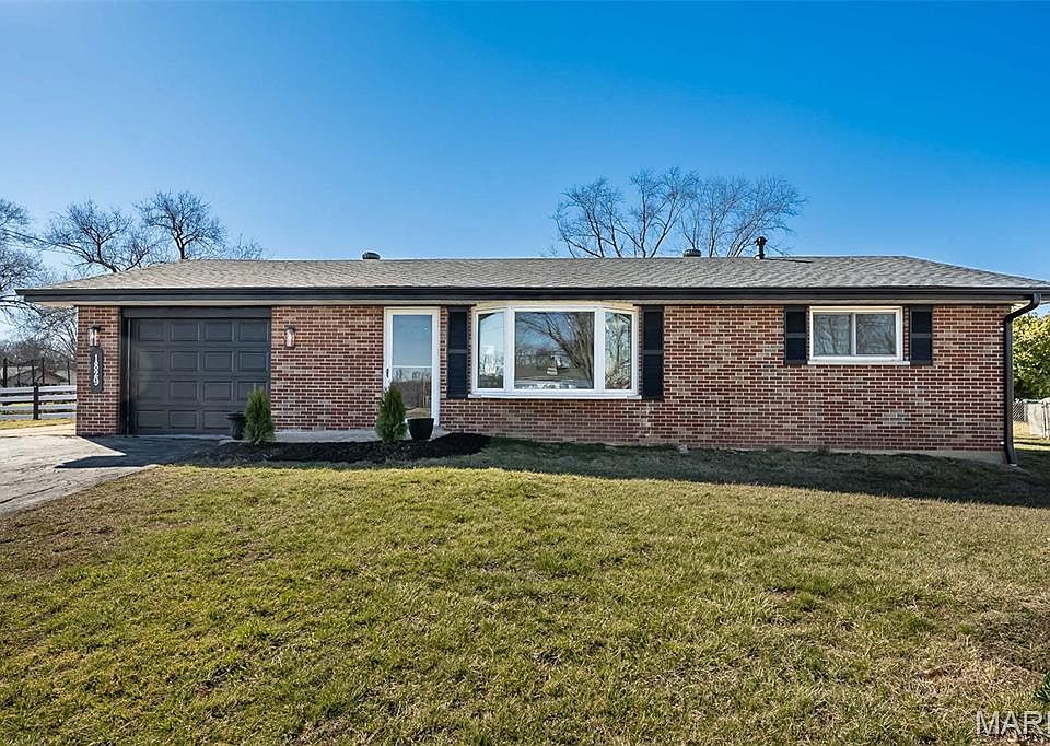 1st image of 1829 Main Dr