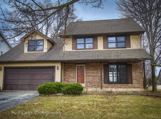 586 Roxbury Dr, Naperville, IL 60565