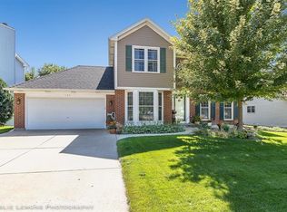 130 Cobblestone Trl, Dekalb, IL 60115