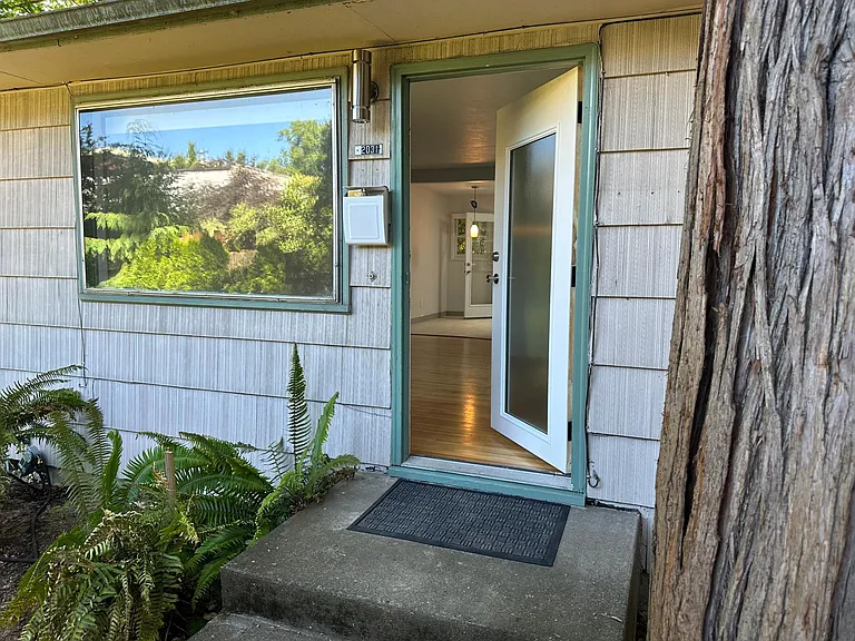 2031 N McClellan St — Photo 3