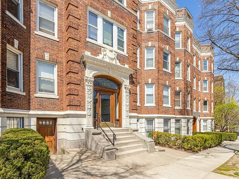 1629 Commonwealth Ave #9 — Photo 14