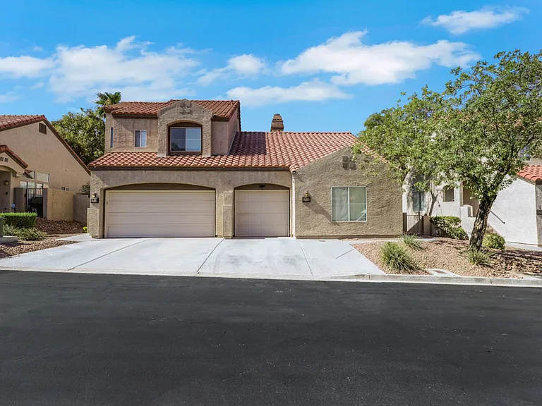 1713 Empire Mine Dr — Photo 1