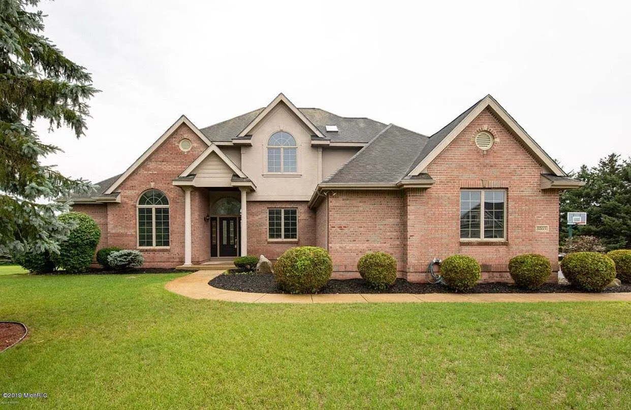 8805 Pine Island Ct N photo 1