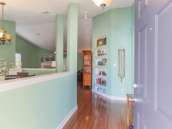 4th image of 323 Mirabelle Dr