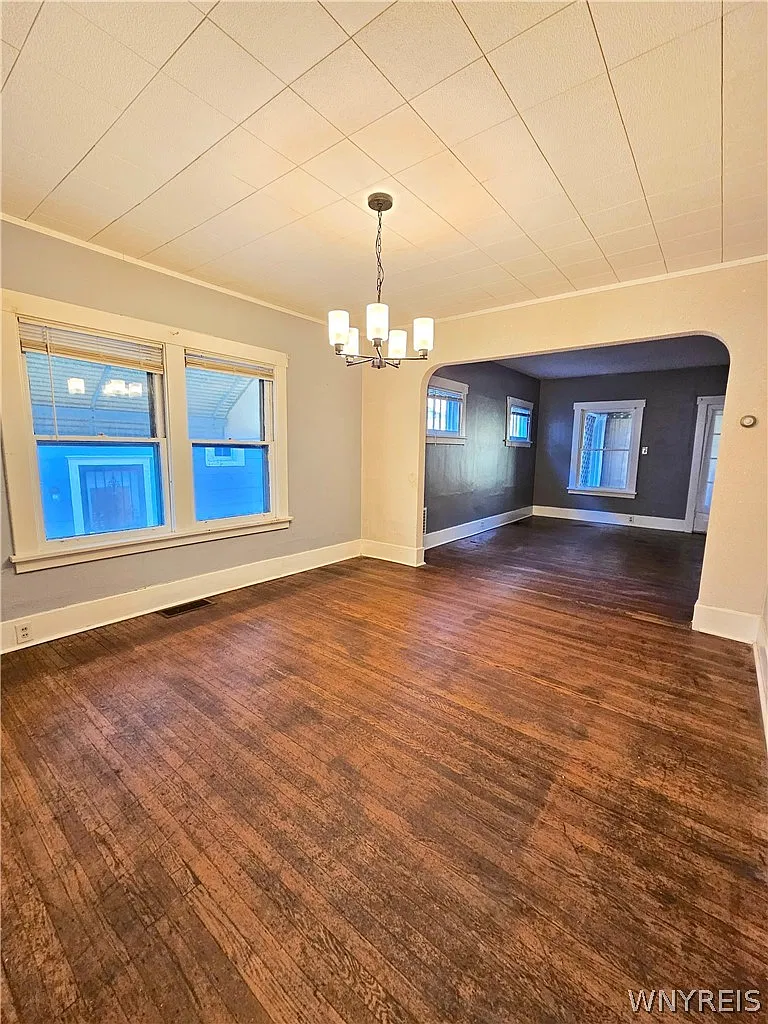 3 bed, 1.0 bath, 1208 sqft, $1,400 — Photo 4
