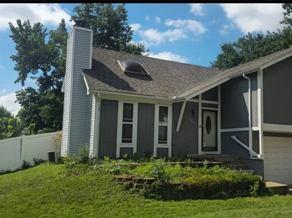 1501 W Loula St, Olathe, KS 66061