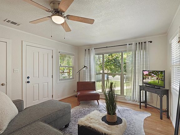 3rd image of 4101 57th St