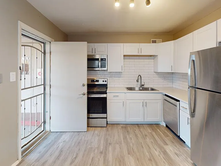 10218-Candelaria-NE-Kitchen_01182026
