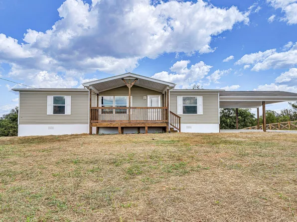 2236 Lipscomb Rd, Moneta, VA 24121