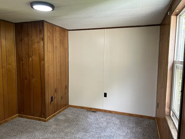 135 Blake Dr — Photo 3