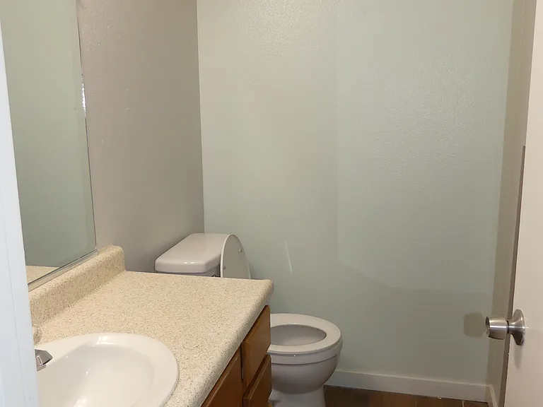 1221 N Peach Ave #144 — Photo 14