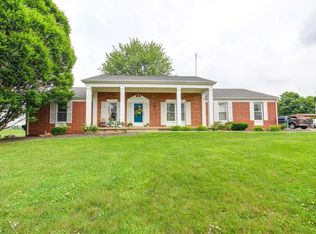 18554 Emmerson Airline, Girard, IL 62640