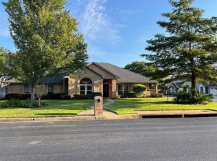 1201 W Rieck Rd, Tyler, TX 75703