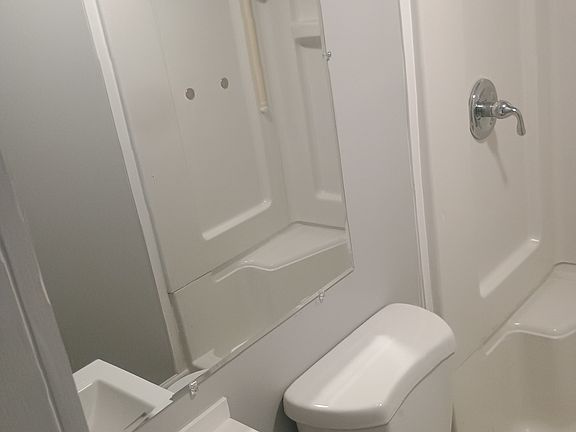 2nd image of 4101 Archwood Ave