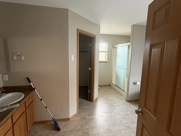 335 N Roy Cir — Photo 14