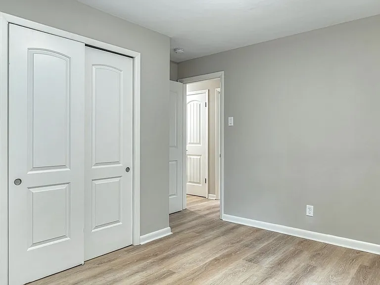 1066 Wilshire Ave — Photo 20