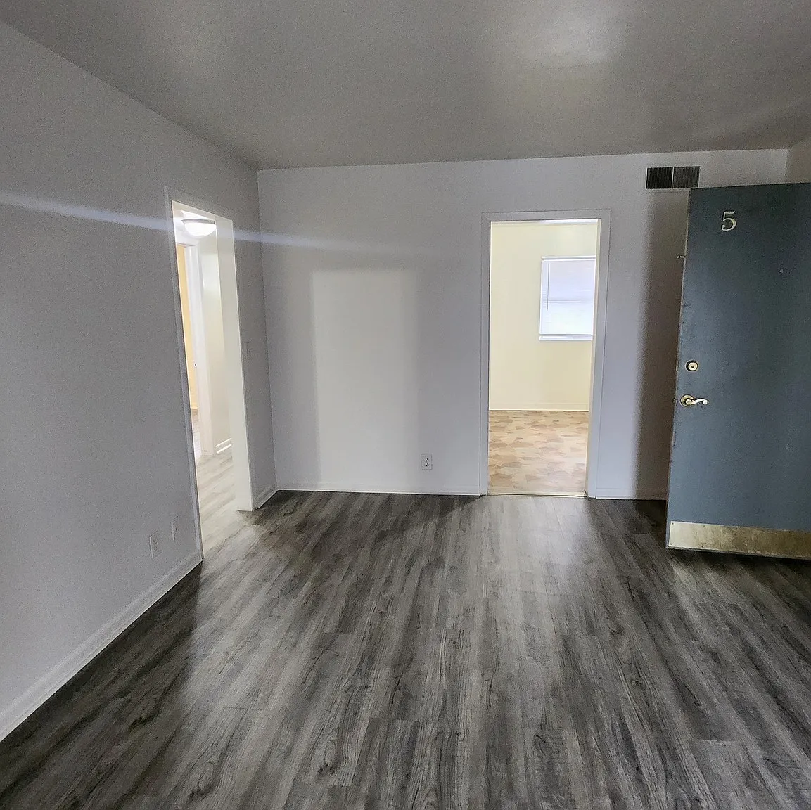 2 bed, $900 — Photo 3