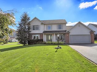 1 Sunshine Cir, Lewistown, PA 17044