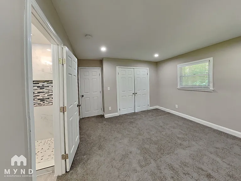 8266 Lake View Ter — Photo 9