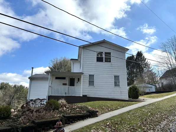 160 N 3rd Ave, Clarion, PA 16214
