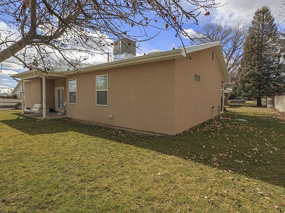 2nd image of 2128 N Huntzinger Ave