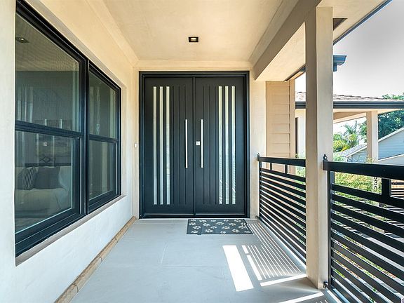 3rd image of 4628 El Camino Corto La Canada